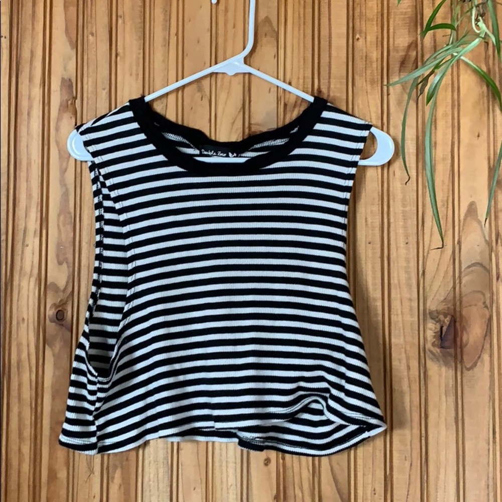 Black and white mini stripe crop top tank
